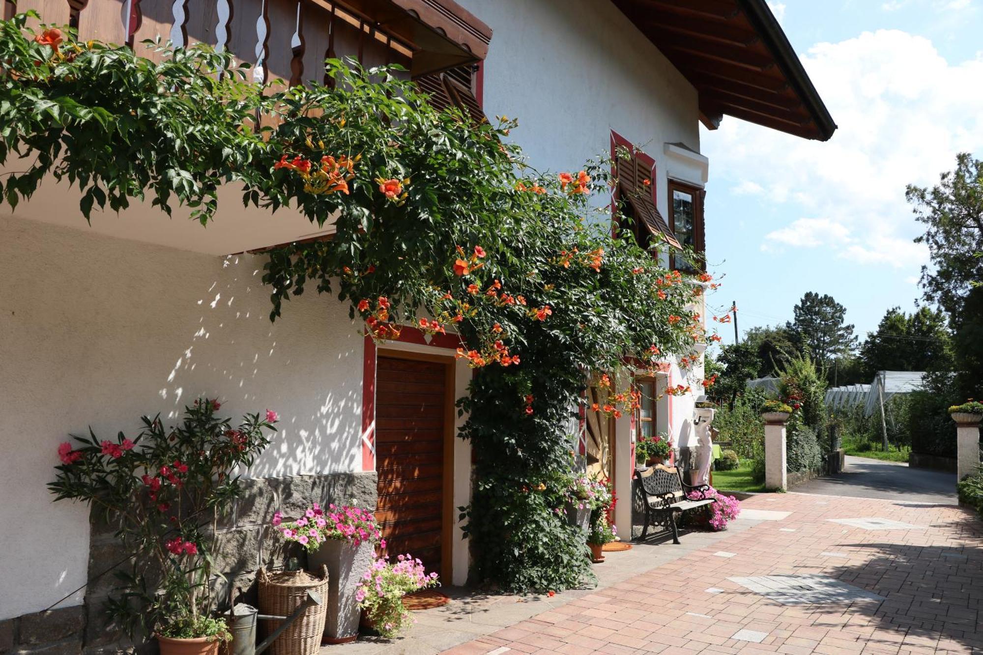 Jägerheim Villa Vilpiano Exteriör bild